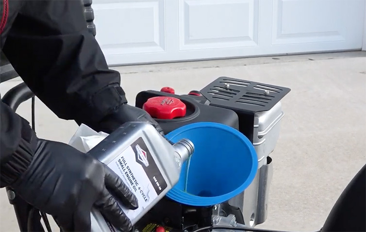 How to Change Your Snow Blower Oil | Briggs & Stratton