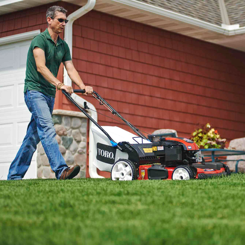 Toro Recycler 22 SelfPropelled SMARTSTOW Lawn Mower