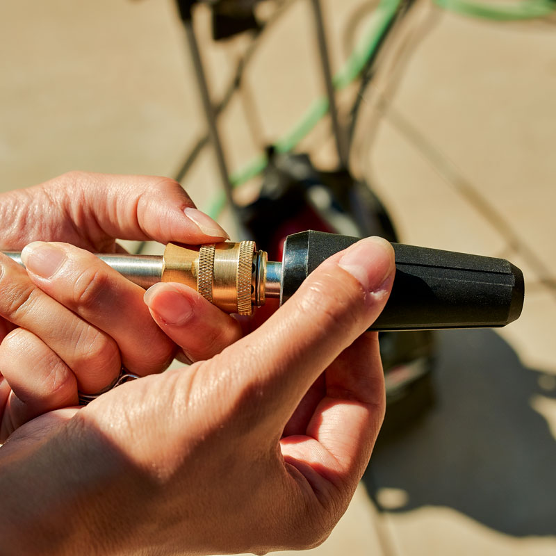 2200 MAX PSI  1.2 MAX GPM 2200 MAX PSI  1.2 MAX GPM