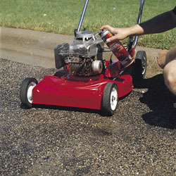 Nettoyer les débris du petit moteur par Briggs and Stratton