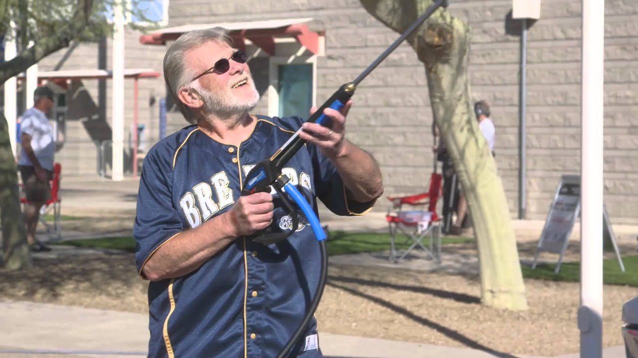 People Experience POWERflow+ Technology™ Pressure Washers